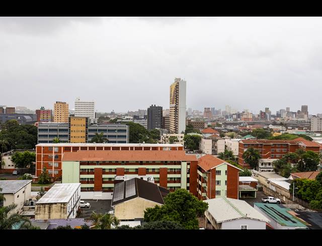 2 BEDROOM APARTMENT FOR SALE IN GLENWOOD